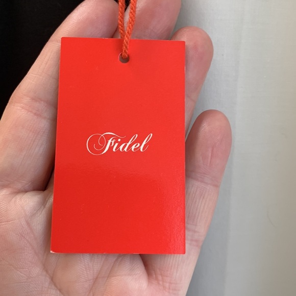 “Fidel” Halter Style Top - Picture 3 of 7